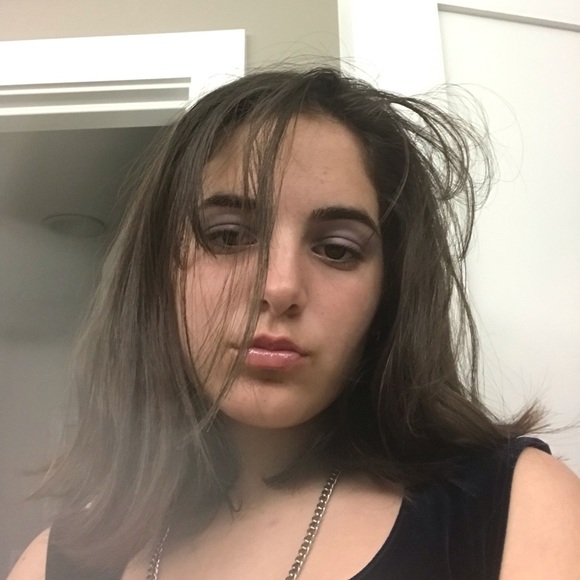 Meet your Posher, Kate - Picture 4 of 4